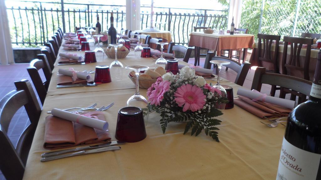 Hotel Ristorante La Bruceta Cremolino Εξωτερικό φωτογραφία