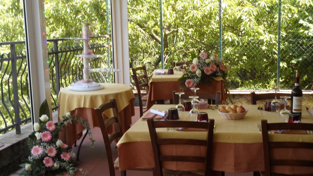 Hotel Ristorante La Bruceta Cremolino Εξωτερικό φωτογραφία